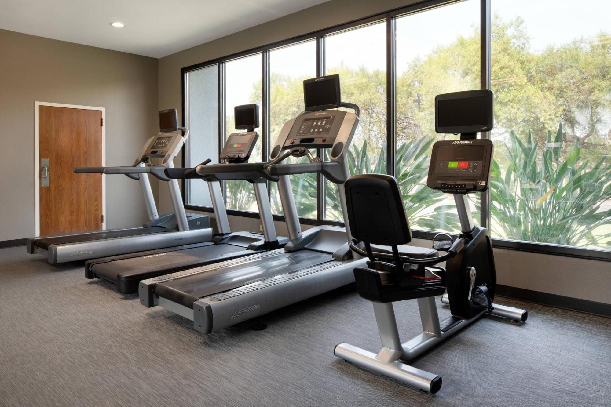 Courtyard By Marriott 3* Fresno