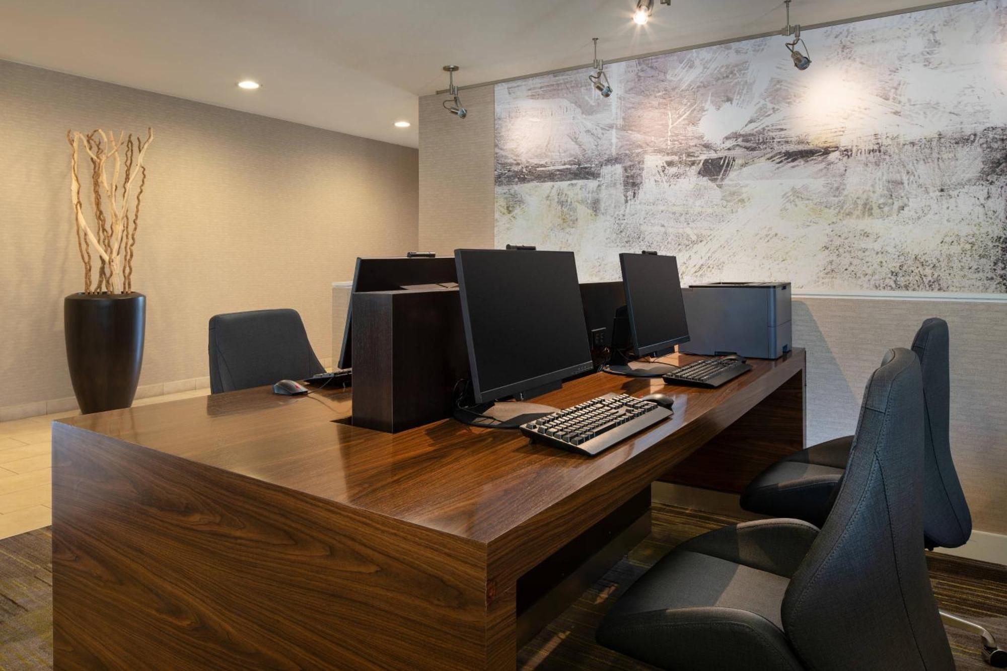 Courtyard By Marriott 3* Fresno