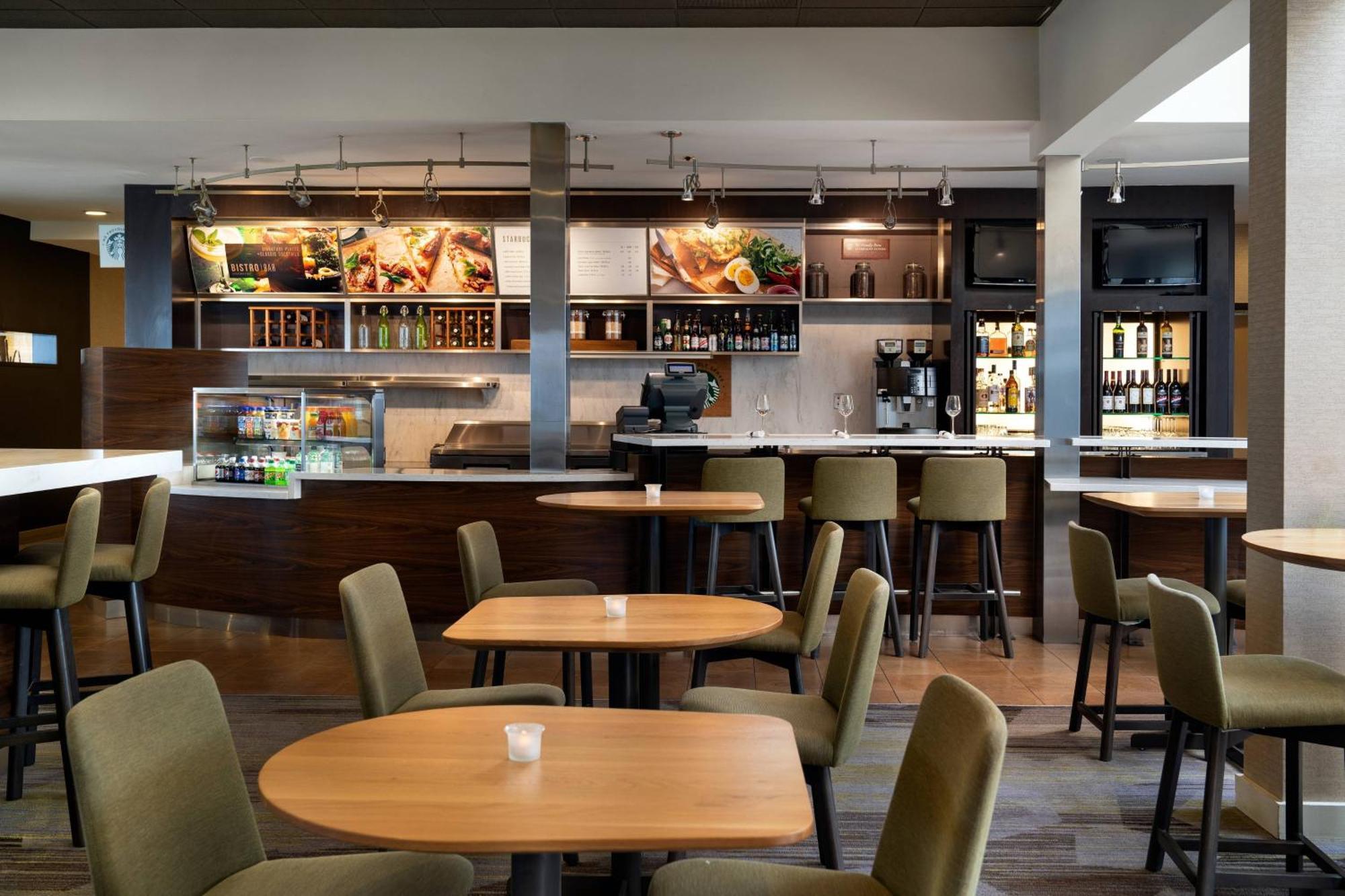 Courtyard By Marriott Hotel Fresno