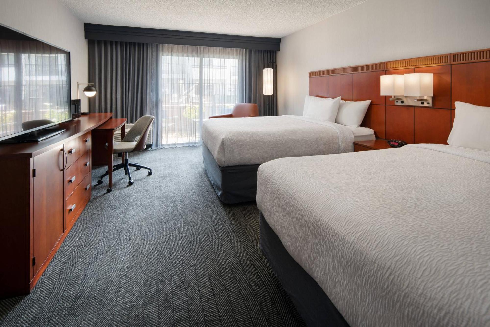 Hotel Courtyard By Marriott